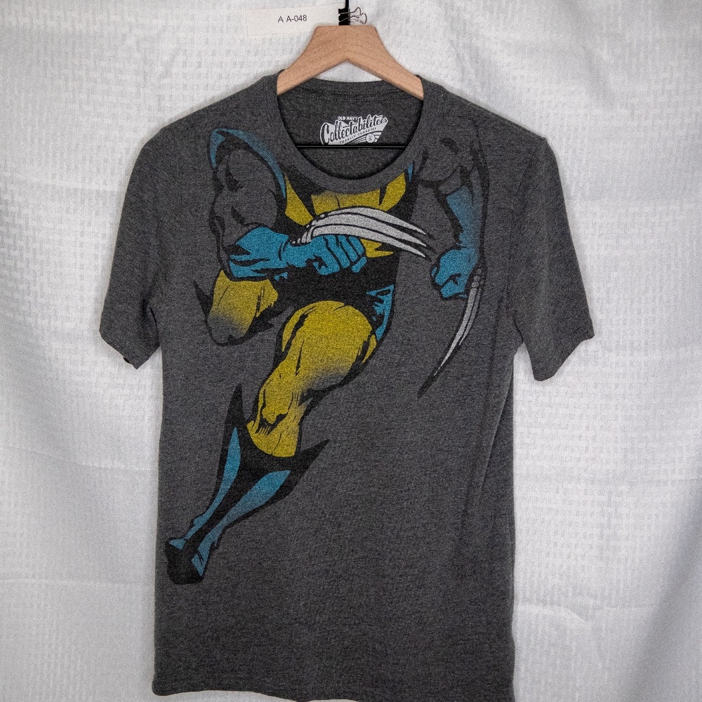 OLD NAVY  -  WOLVERINE T-SHIRT - SMALL